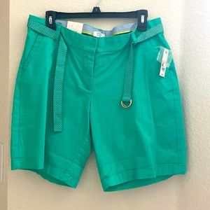 NEW! CROWN & IVY Size 10 Shorts Green “Jade”